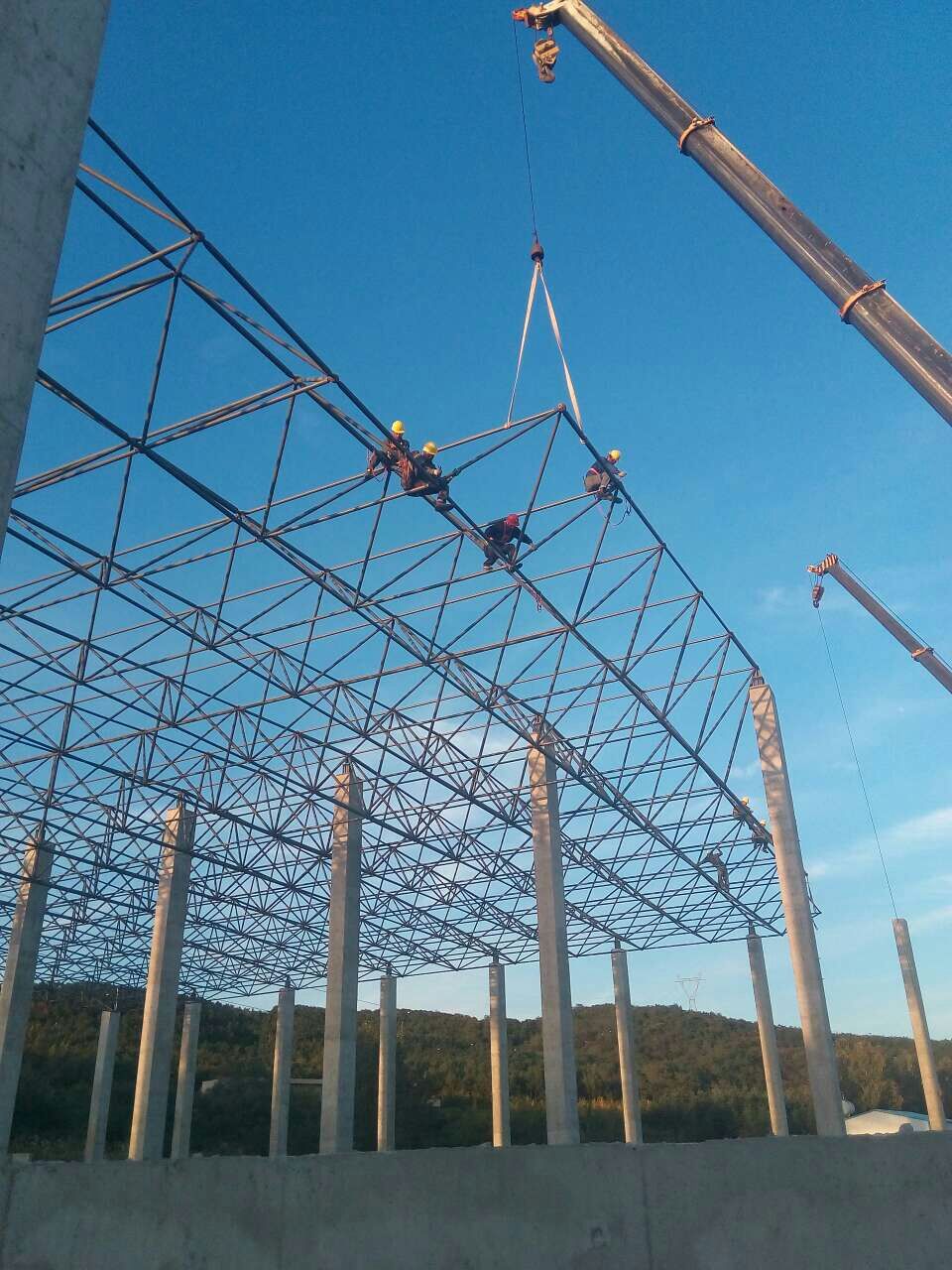 鹤岗汪清物流园网架